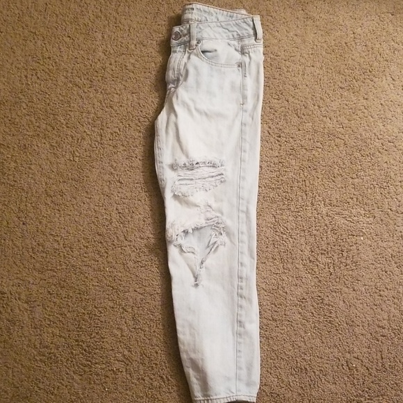 Light Washed, Ripped Jean's - Picture 3 of 7